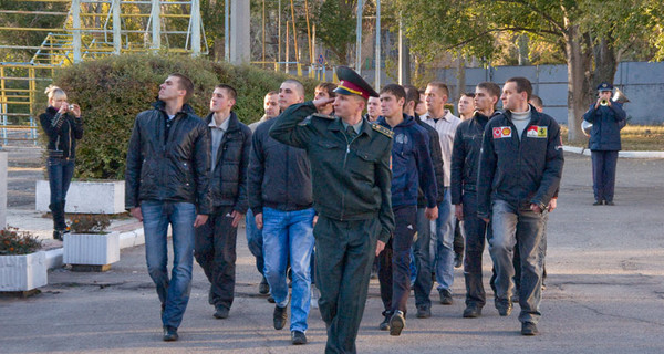 Запорожских призывников отправили охранять Евро-2012