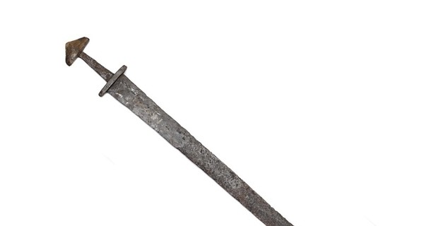 Запорожские рыбаки вытащили из Днепра каролингский меч