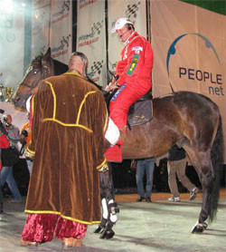 Евгению Червоненко подарили коня 
