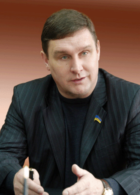 Глава облсовета Александр Нефедов: Для сельских школьников купят двадцать автобусов 