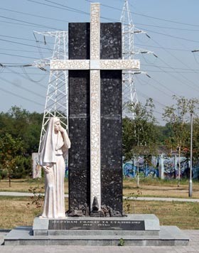 Памятник жертвам Голодомора уже  ремонтируют  