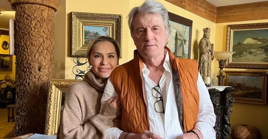 Ющенко показал архивные фото с дочерью Виталиной в день ее 44-летия