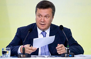 Янукович хочет изменить конституцию и добавить себе полномочий 