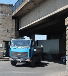 Мэр не пустит грузовики на мосты Преображенского  